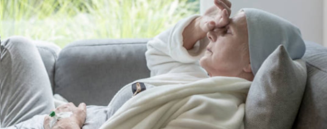 Douleurs-femme-couchee-medical