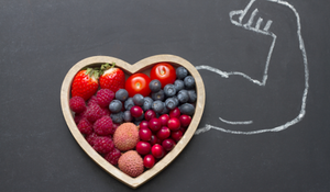 Le rôle de l’alimentation dans l’efficacité des soins cosmétiques est non négligeable. On doit y voir une véritable synergie.